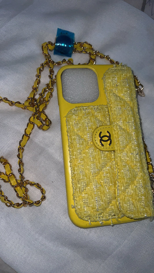 Coque CC jaune iPhone 13 Pro Max