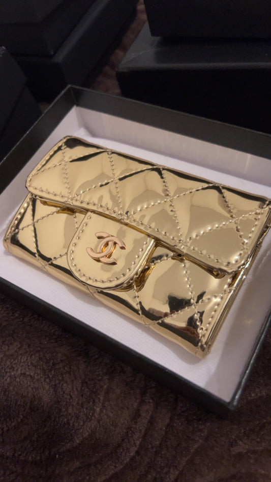 Mini sac Chanel doré effet miroir